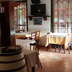 Alojamento de Acomodação e Pequeno-almoço Macloud Pub *