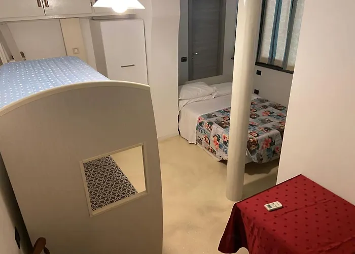Macloud Pub B&B 사르니코