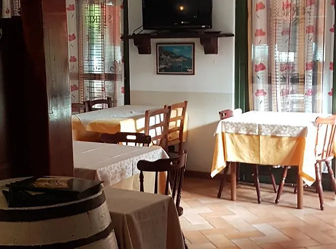 B&B Macloud Pub *