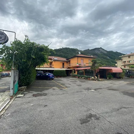 Macloud Pub Oda ve Kahvaltı