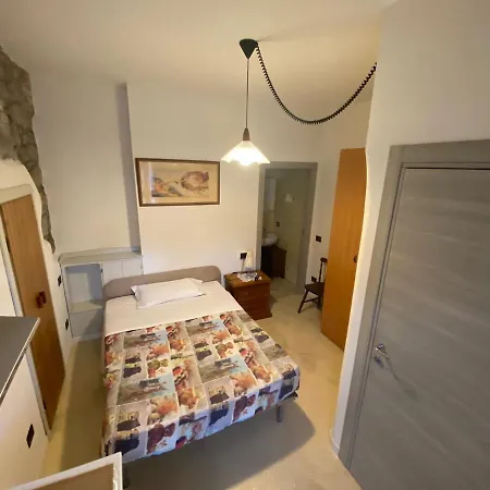 Macloud Pub Bed & Breakfast Sarnico