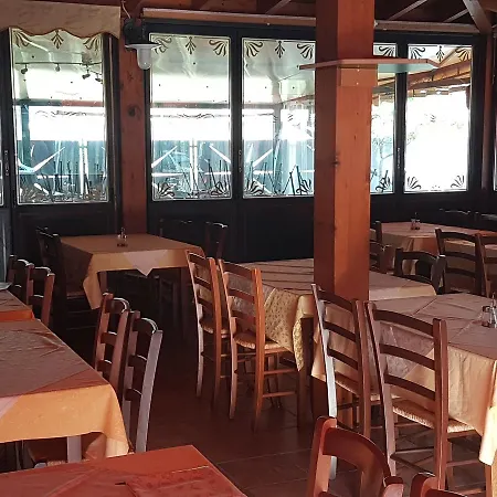 Oda ve Kahvaltı Macloud Pub